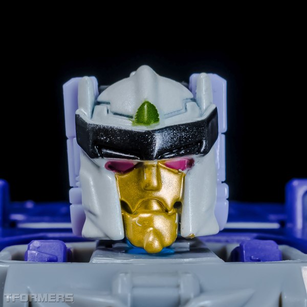 TFormers Titans Return Gallery   Siege On Cybertron Thunderwing Titan Master 19 (19 of 30)